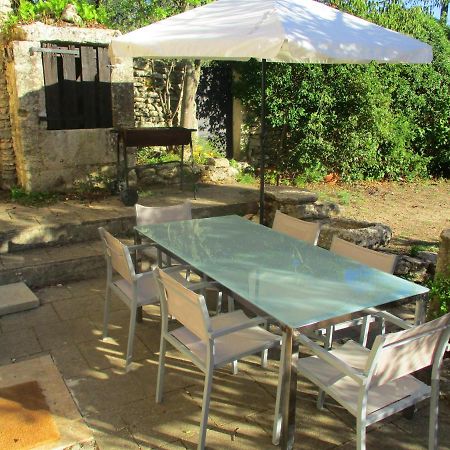 Le mas des Lilas Uzès Exterior foto