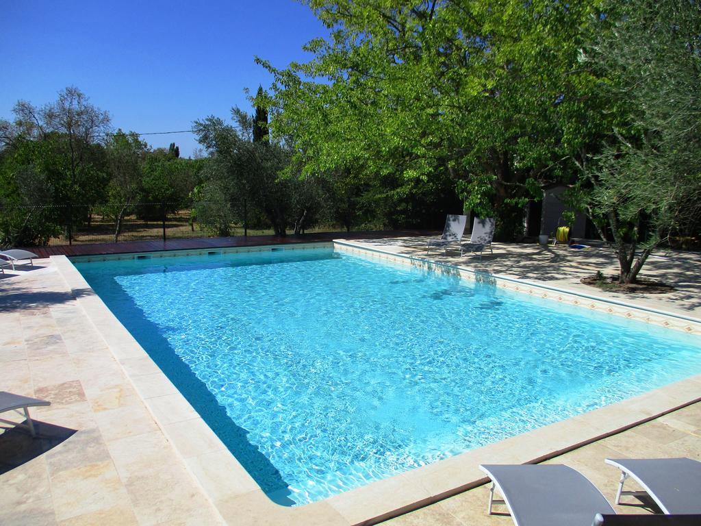 Le mas des Lilas Uzès Exterior foto