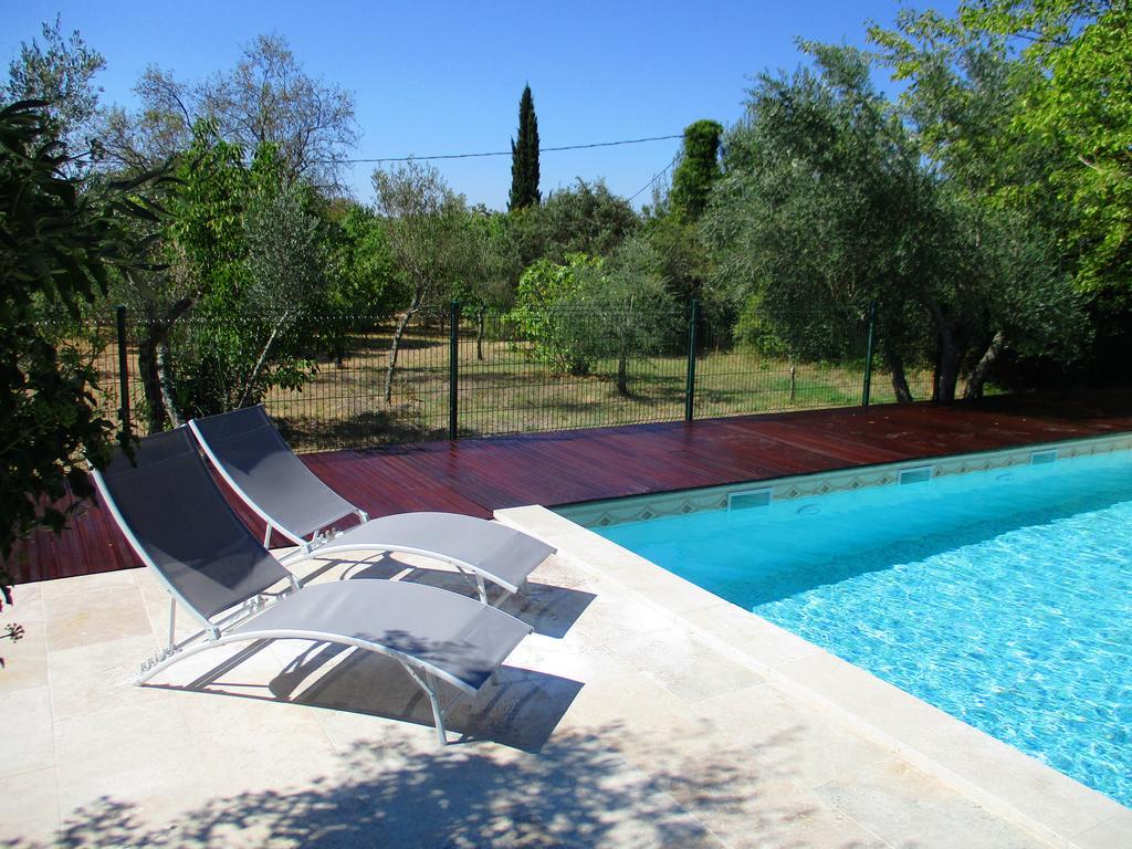 Le mas des Lilas Uzès Exterior foto