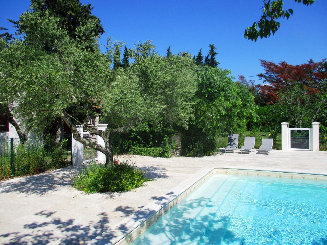 Le mas des Lilas Uzès Exterior foto